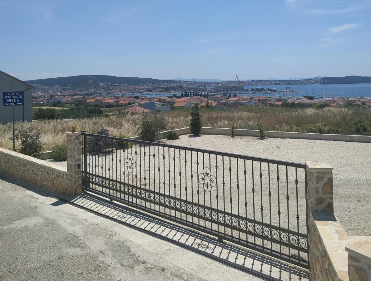 Apartment Nives Trogir Exterior photo